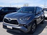 Toyota Highlander 2020 года за 19 400 000 тг. в Астана