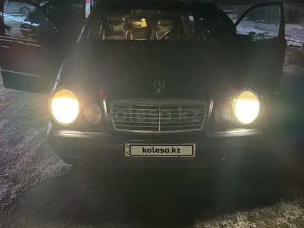 Mercedes-Benz E 320 1996 года за 2 500 000 тг. в Астана – фото 11