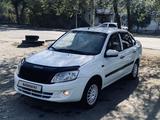 ВАЗ (Lada) Granta 2190 2013 годаүшін2 100 000 тг. в Семей – фото 2