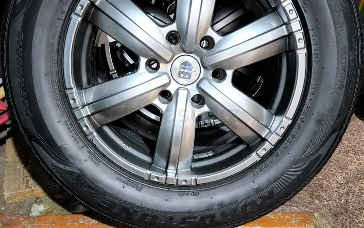 Шины на дисках на Паджеро 4 265/60 R18 за 280 000 тг. в Алматы