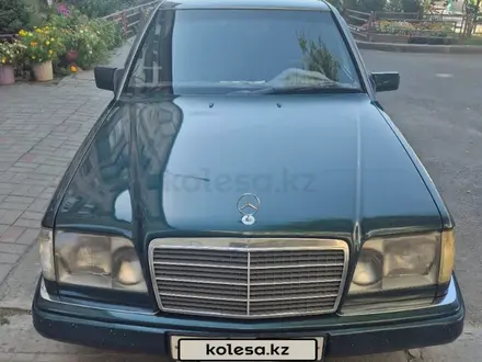 Mercedes-Benz E 280 1995 года за 2 500 000 тг. в Алматы