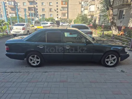 Mercedes-Benz E 280 1995 года за 2 500 000 тг. в Алматы – фото 3