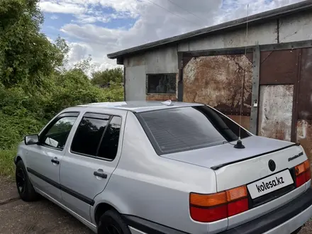 Volkswagen Vento 1995 года за 1 700 000 тг. в Саумалколь – фото 8