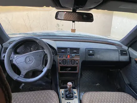 Mercedes-Benz C 180 1994 года за 850 000 тг. в Атырау