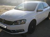 Volkswagen Passat 2014 годаүшін6 800 000 тг. в Уральск