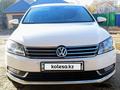 Volkswagen Passat 2014 года за 6 800 000 тг. в Уральск – фото 3