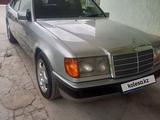 Mercedes-Benz E 220 1993 года за 2 700 000 тг. в Жетысай – фото 2
