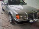 Mercedes-Benz E 220 1993 года за 2 700 000 тг. в Жетысай – фото 3