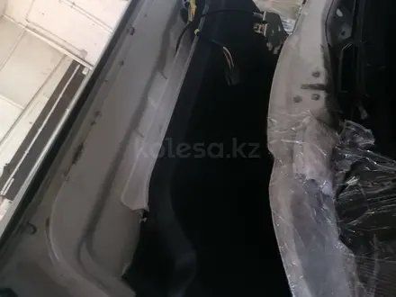 Дверь ручка стекло накладка обшивка доводчик двери за 20 000 тг. в Усть-Каменогорск – фото 3