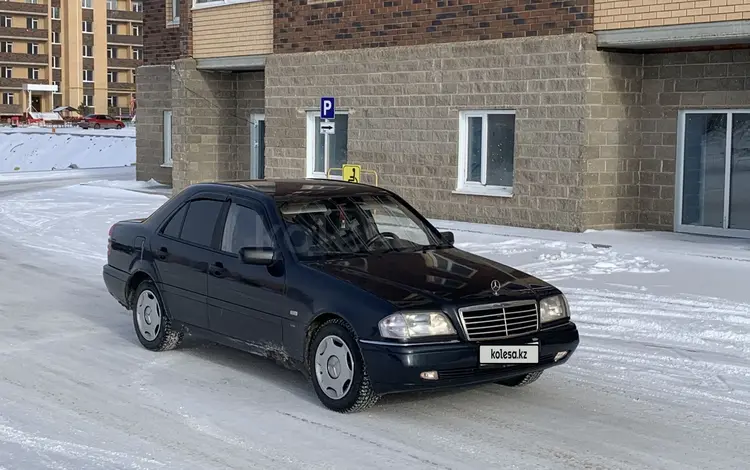 Mercedes-Benz C 200 1996 года за 2 000 000 тг. в Кокшетау