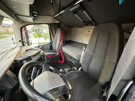 Volvo  FH 2019 года за 52 700 000 тг. в Алматы – фото 11