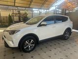 Toyota RAV4 2017 года за 10 700 000 тг. в Алматы