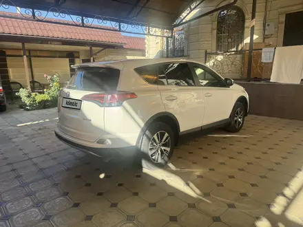 Toyota RAV4 2017 года за 10 700 000 тг. в Алматы – фото 9