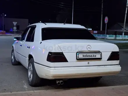 Mercedes-Benz E 280 1993 года за 1 550 000 тг. в Караганда