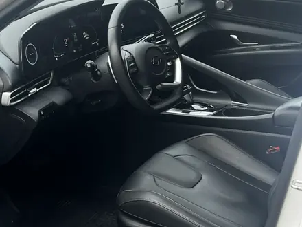 Hyundai Elantra 2023 года за 8 300 000 тг. в Актобе – фото 6