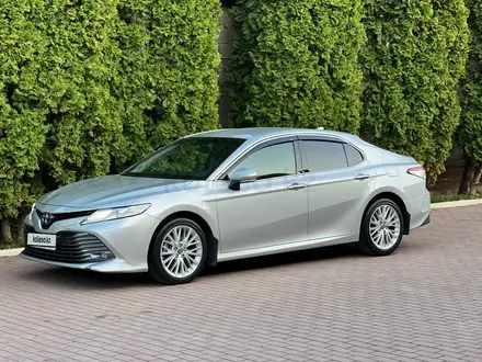 Toyota Camry 2019 года за 14 300 000 тг. в Алматы – фото 3