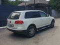 Volkswagen Touareg 2006 года за 6 800 000 тг. в Алматы – фото 13