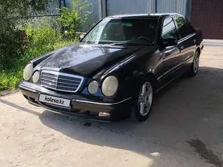 Mercedes-Benz E 320