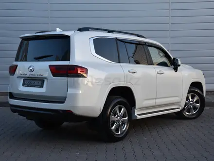 Toyota Land Cruiser Prestige 2023 года за 45 000 000 тг. в Астана – фото 4