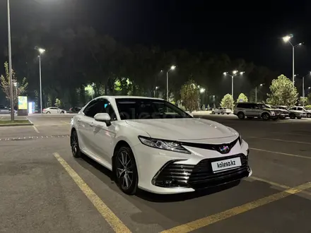 Toyota Camry 2024 года за 20 500 000 тг. в Алматы