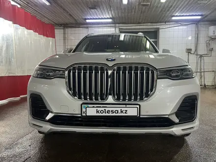 BMW X7 2019 года за 38 900 000 тг. в Астана – фото 2