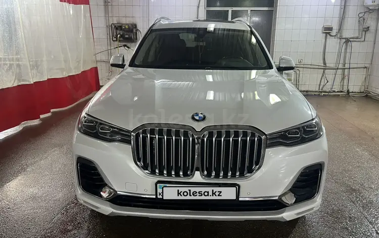 BMW X7 2019 года за 38 900 000 тг. в Астана