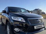 Toyota RAV4 2010 года за 7 270 000 тг. в Караганда
