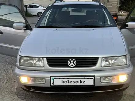 Volkswagen Passat 1994 года за 2 300 000 тг. в Шымкент