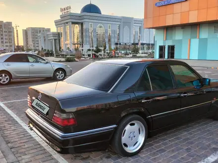 Mercedes-Benz E 280 1994 года за 3 650 000 тг. в Туркестан – фото 2