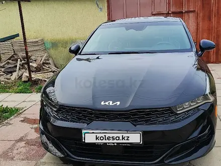 Kia K5 2022 года за 14 000 000 тг. в Шымкент