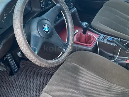 BMW 520 1989 года за 1 200 000 тг. в Астана – фото 6