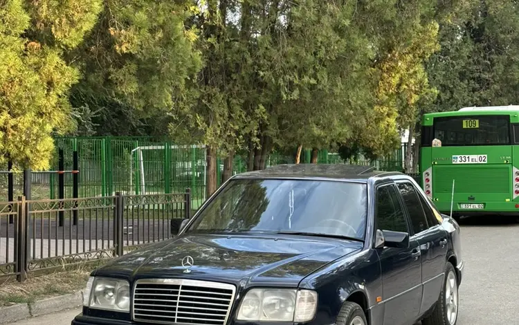 Mercedes-Benz E 220 1994 годаүшін2 600 000 тг. в Алматы