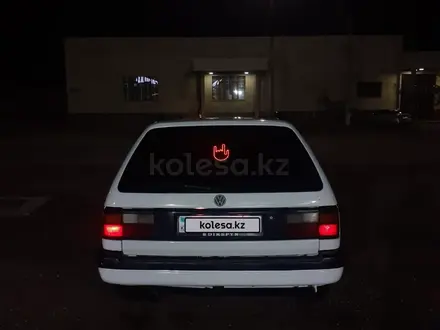 Volkswagen Passat 1993 года за 2 155 000 тг. в Балхаш – фото 2