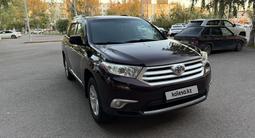 Toyota Highlander 2013 года за 9 600 000 тг. в Астана – фото 2