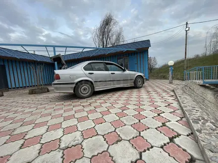 BMW 320 1995 года за 2 000 000 тг. в Алматы – фото 7