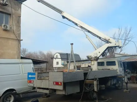 Kobelco  Колесные 1993 года за 12 000 000 тг. в Алматы
