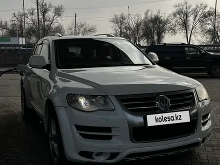 Volkswagen Touareg 2007 года за 6 850 000 тг. в Алматы – фото 25