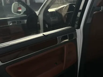 Volkswagen Touareg 2007 года за 6 850 000 тг. в Алматы – фото 12