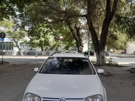 Volkswagen Golf 2000 года за 2 600 000 тг. в Актобе