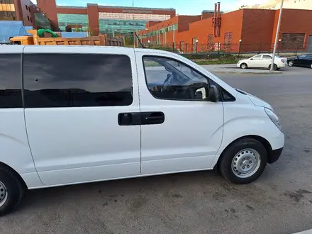 Hyundai H-1 2011 года за 13 000 000 тг. в Астана – фото 2