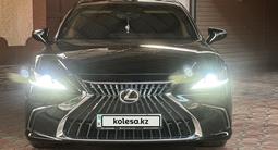 Lexus ES 250 2022 годаfor26 000 000 тг. в Шымкент