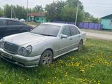 Mercedes-Benz E 230 1997 года за 3 000 000 тг. в Кокшетау – фото 2