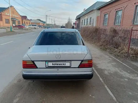 Mercedes-Benz E 230 1991 года за 1 400 000 тг. в Кызылорда – фото 3