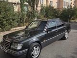 Mercedes-Benz E 220 1995 года за 2 800 000 тг. в Шымкент – фото 3