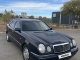 Mercedes-Benz E 200 1997 года за 1 600 000 тг. в Караганда