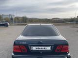 Mercedes-Benz E 200 1997 года за 1 600 000 тг. в Караганда – фото 5