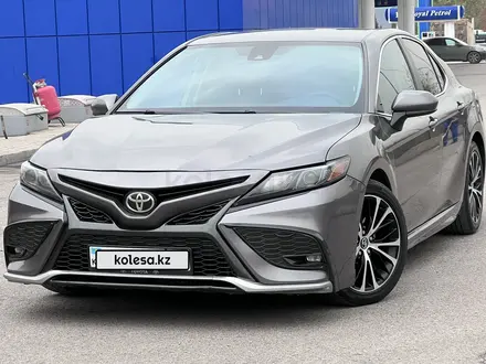 Toyota Camry 2019 года за 11 350 000 тг. в Алматы – фото 13