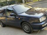 Volkswagen Golf 1993 года за 1 750 000 тг. в Алматы – фото 3