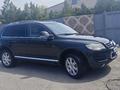 Volkswagen Touareg 2007 года за 6 999 999 тг. в Алматы – фото 7