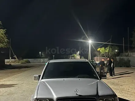 Mercedes-Benz E 220 1994 года за 2 800 000 тг. в Кызылорда – фото 3